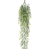 De Kunst hangplant Bamboe 90 cm is een kunstmatige hangende bamboestruik met veel kleine blaadjes aan fijne takken, tegen een effen witte achtergrond.
