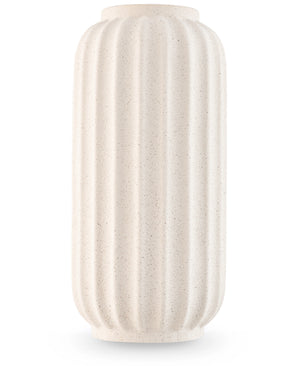 De Vaas Botan Notes 28 cm beige is een hoge, cilindervormige keramieken vaas in gebroken wit met een matte, gespikkelde afwerking en verticale ribbels - perfect voor subtiele textuur in een modern interieur.