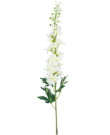 De Kunstbloem Delphinium 79 cm wit heeft een lange witte delphinium stengel met meerdere bloemen en groene bladeren, geïsoleerd op een witte achtergrond.