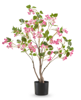De Kunstplant Bougainvillea 90 cm is een kunstplant in pot met meerdere takken, groene bladeren en veel roze bloemen in een eenvoudige zwarte pot, afgebeeld tegen een effen witte achtergrond.