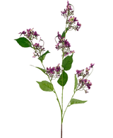 De Kunstbloem Wilde Hortensia 86 cm paars heeft een enkele steel met meerdere trossen kleine paarse bloemen en groene bladeren, geïsoleerd op een witte achtergrond.