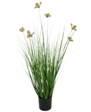 De Kunstgras vlinder-ui graspot 90cm brandvertragend heeft lange, dunne groene kunstgrasbladeren en gelige bloemen op lange stelen, gepresenteerd in een pot tegen een effen witte achtergrond.
